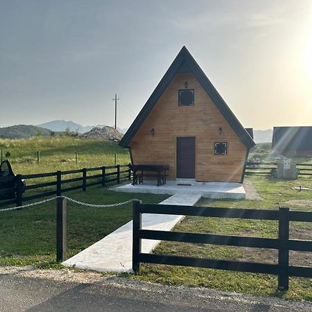 Family Home Masa Жабляк Экстерьер фото