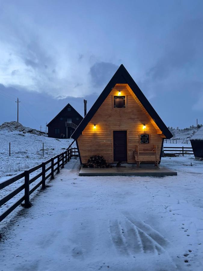 Family Home Masa Жабляк Экстерьер фото