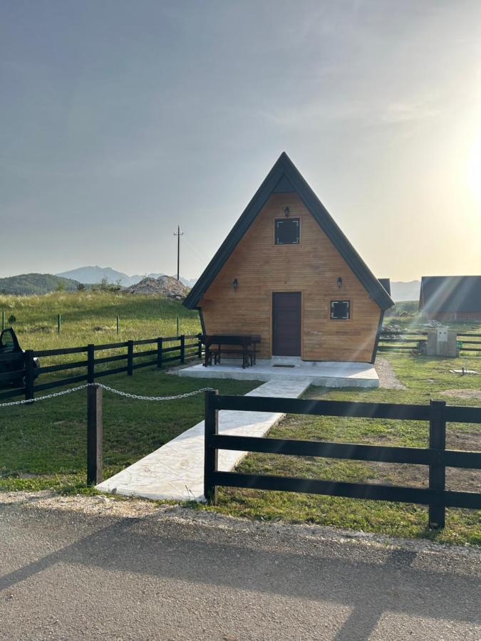 Family Home Masa Жабляк Экстерьер фото